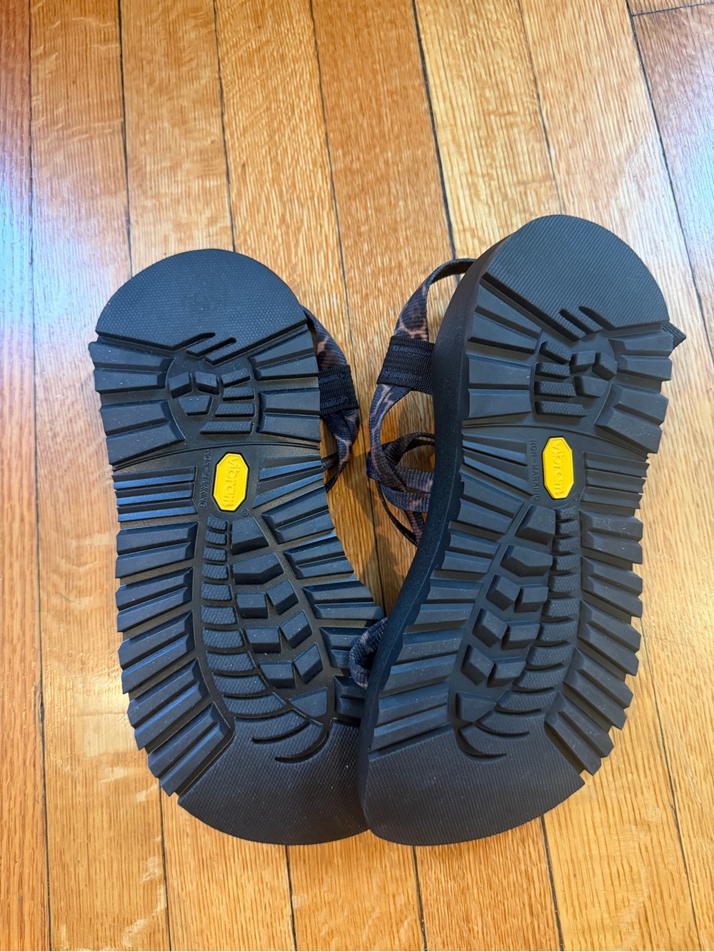 Brown leopard Zx/1 Chaco 8 WIDE Vibram sole - Picture 2 of 4